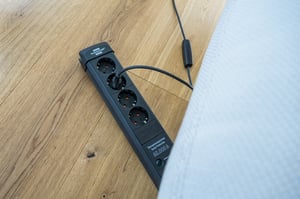 Brennenstuhl 1951140300 rozgałęziacz 1,8 m 4 x gniazdo sieciowe Wewnętrzna Czarny