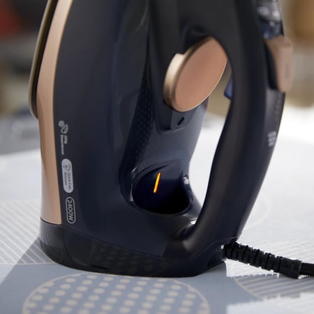 Philips Azur Żelazko parowe GC4909/60