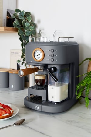 Swan SK22150GRYN Semi-Automatic Espresso Machine 1,7 l