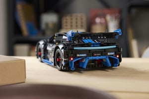 LEGO Technic Samochód wyścigowy Porsche GT4 e-Performance