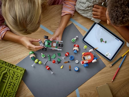 LEGO Super Mario Mario Kart™ – Baby Mario kontra Baby Luigi