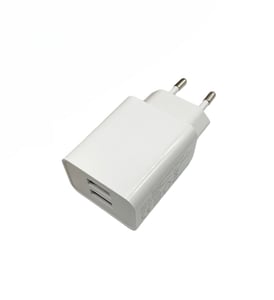 Microconnect PETRAVEL44 Ladegerät für mobile Geräte, universell, weiß, Wechselstrom, für den Innenbereich