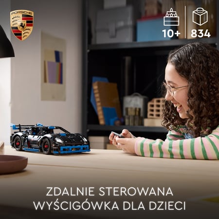 LEGO Technic Samochód wyścigowy Porsche GT4 e-Performance