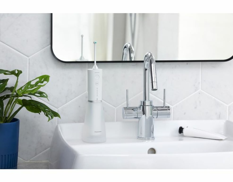 фото Іригатор Panasonic EW-DJ86-W503