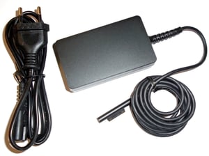 BTI Q5N-00002—Power Adapter/Inverter, Universal 130 W, Black