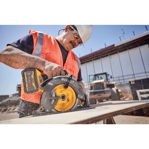 DeWALT DCS578X2 Portable Circular Saw