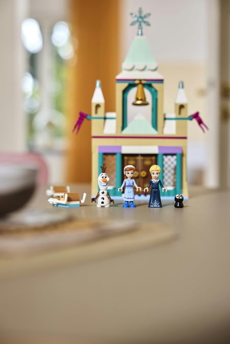 LEGO Disney Princess Kraina lodu — Zamek w Arendelle