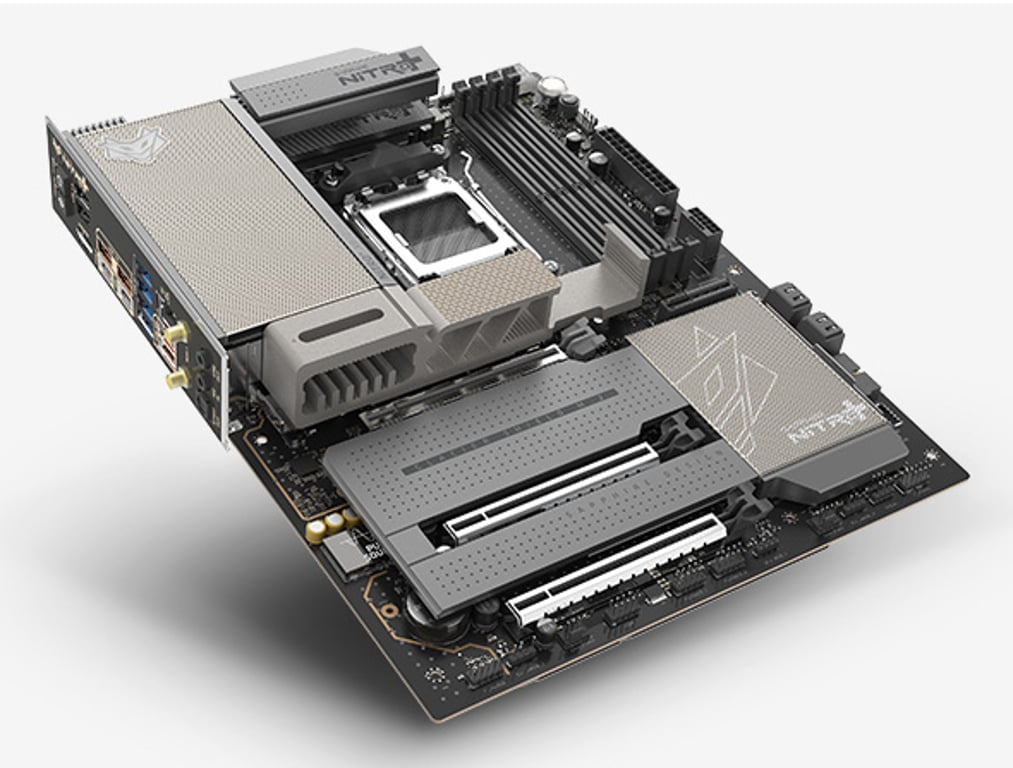 фото Материнська плата Sapphire Nitro+ X870EA 3
