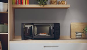 Candy Idea CMW20SMB Czarny Mikrofalówka Solo Blat 20 l 700 W