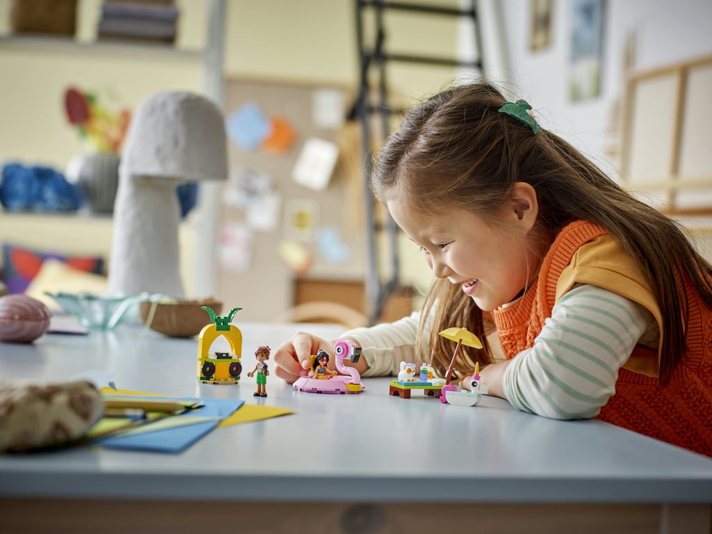 LEGO Friends Impreza na basenie z jednorożcem i flamingiem