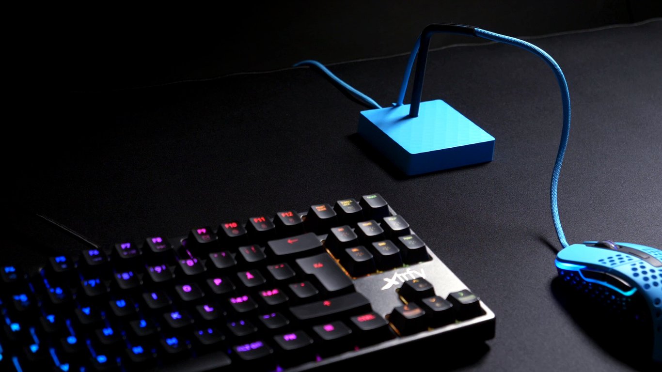 CHERRY XTRFY B4 Biurko Uchwyt na kabel Niebieski 1 szt.