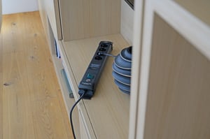 Brennenstuhl 1951140300 rozgałęziacz 1,8 m 4 x gniazdo sieciowe Wewnętrzna Czarny
