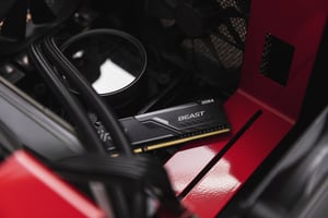 Kingston Technology FURY Beast 32GB 3600MT/s DDR4 CL18 DIMM Black