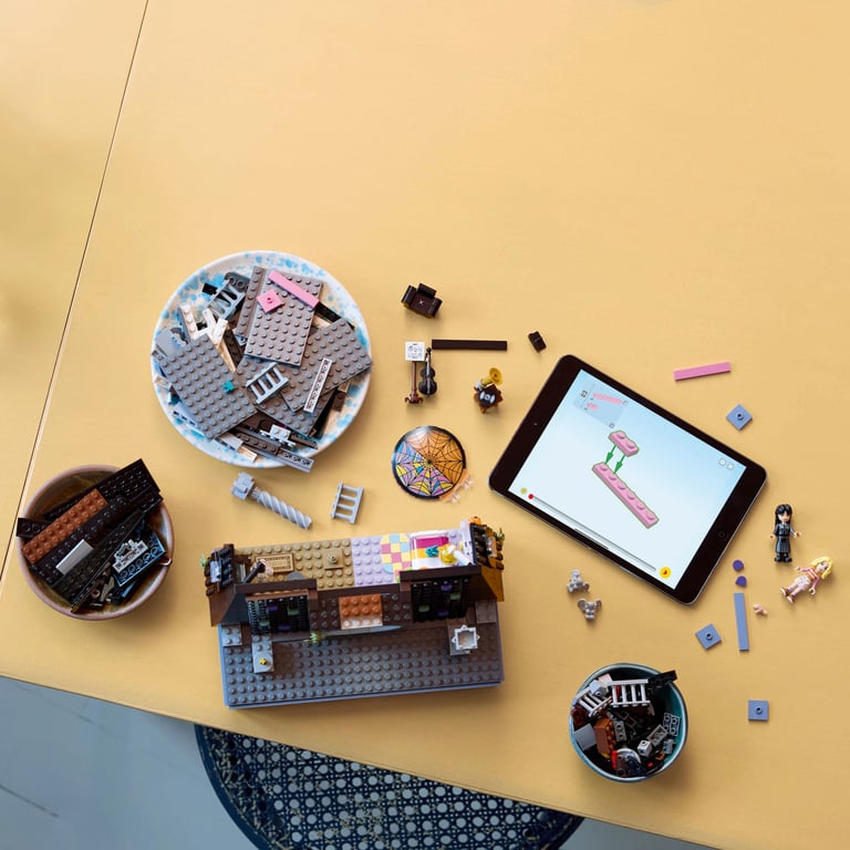 фото Блоковий конструктор LEGO Wednesday Кімната Венздей та Енід (76781)