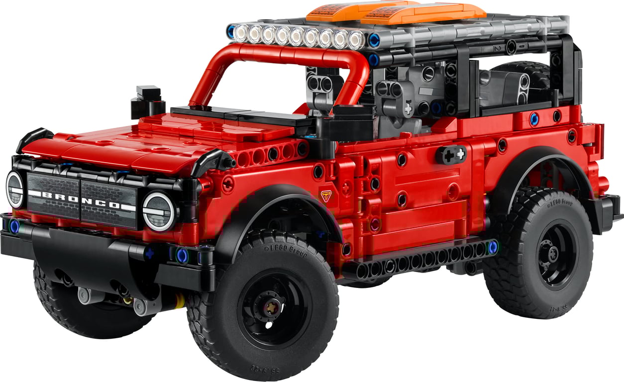 фото Авто-конструктор LEGO Technic Позашляховик Ford Bronco (42213)