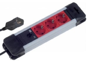 Bachmann 2 m 3x Schuko H05VV-F 3G 1,0 mm² förgreningsdon 3 x nätuttag Svart, Röd