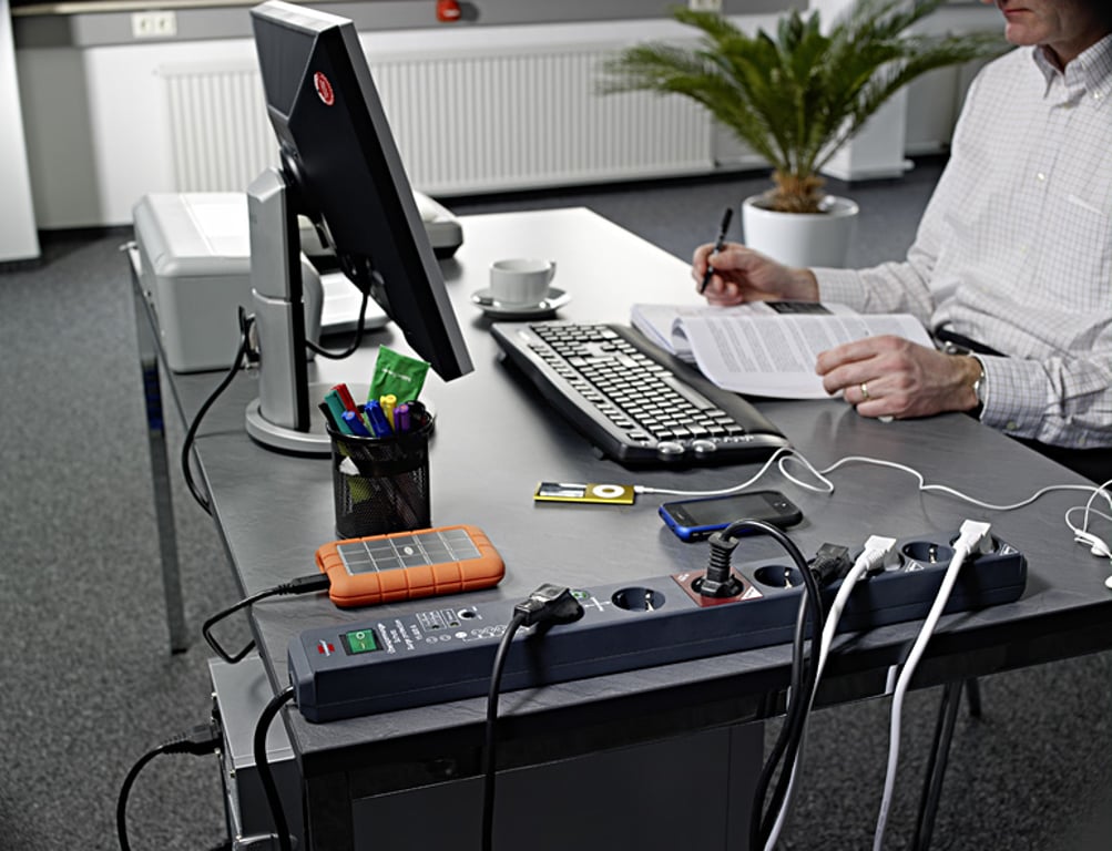 Brennenstuhl 1159490936 rozgałęziacz 3 m 8 x gniazdo sieciowe Antracyt