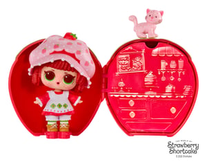 L.O.L. Surprise! Loves Strawberry Shortcake Tots