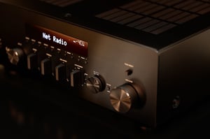 Yamaha R-N600A 80 W Czarny