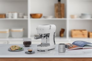 Smeg ECF02WHEU ekspres do kawy Ręczny Ekspres do espresso 1,1 l