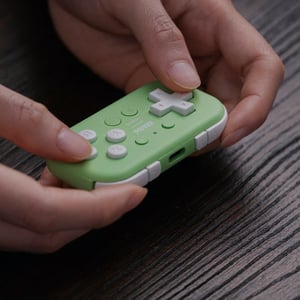 8Bitdo Micro Zielony USB Gamepad Android, Nintendo Switch, PC, iOS