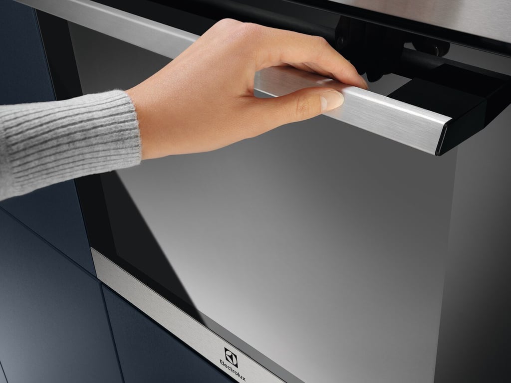 Electrolux EOF4P56X 72 l Czarny, Stal nierdzewna