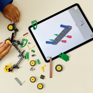 LEGO Technic Harwester kołowy John Deere 1470H