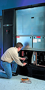 APC 1-Year 4-Hour On-Site Service Response Upgrade 1 year(s)