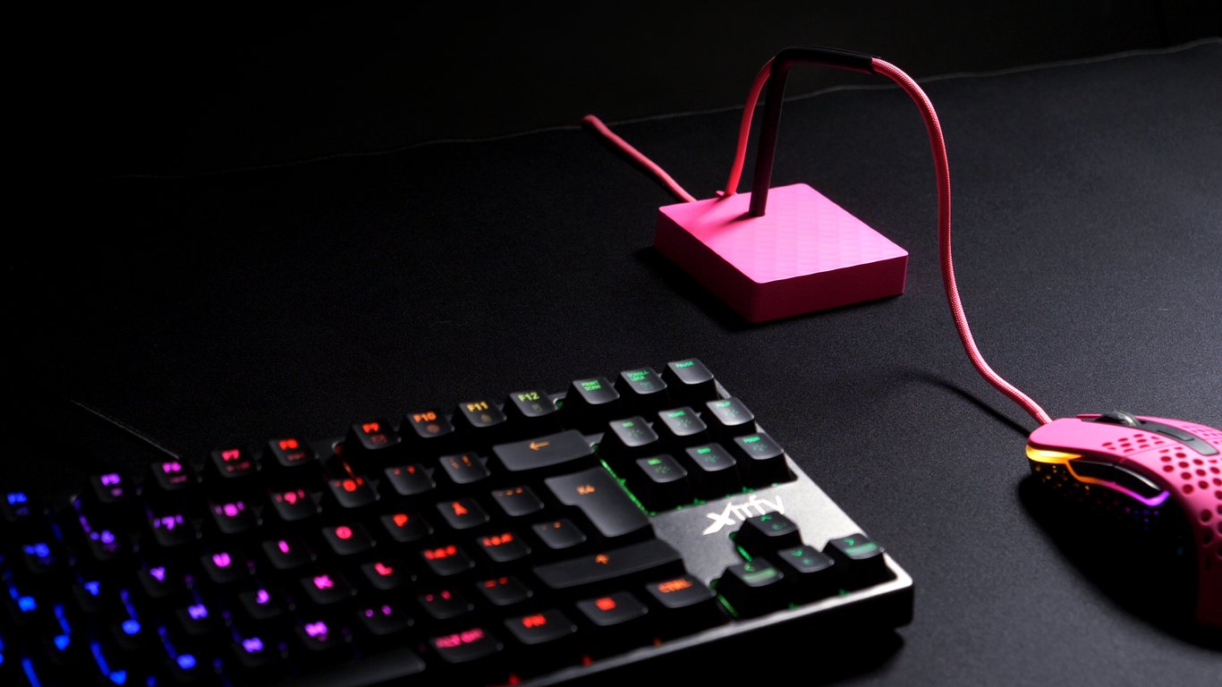 CHERRY XTRFY B4 Biurko Uchwyt na kabel Różowy 1 szt.