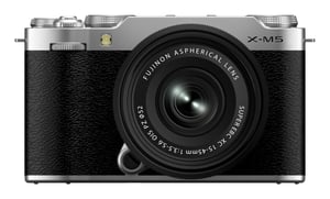 Fujifilm X-M5 SILVER Kit XC 15–45 mm spiegellose Kamera 26,1 MP X-Trans CMOS 4 6240 x 4160 px Silber