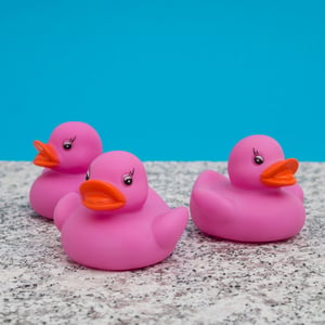 Thumbs Up 1001800 Game/Toy/Bath Sticker Rubber Bath Duck Pink