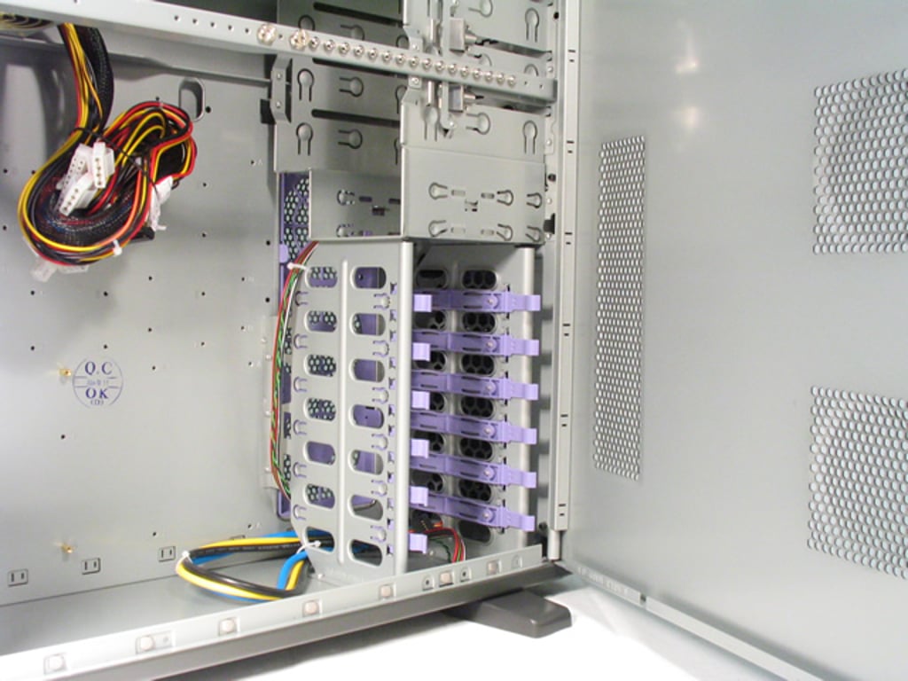 фото Корпус Chieftec LCX-01SLSLB