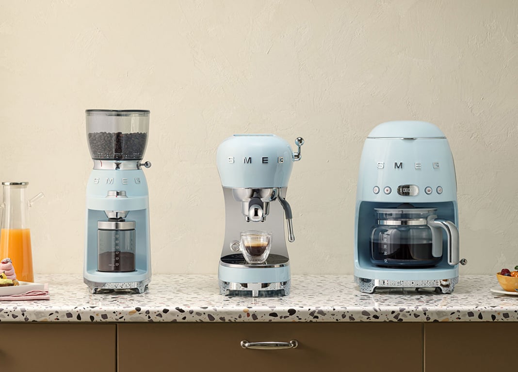 Smeg ECF02WHEU ekspres do kawy Ręczny Ekspres do espresso 1,1 l