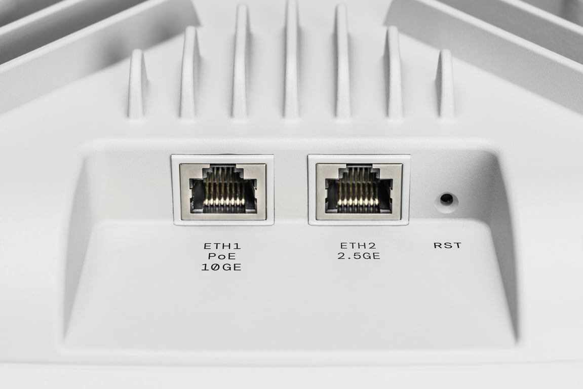 фото Точка доступу Lancom LX-7300