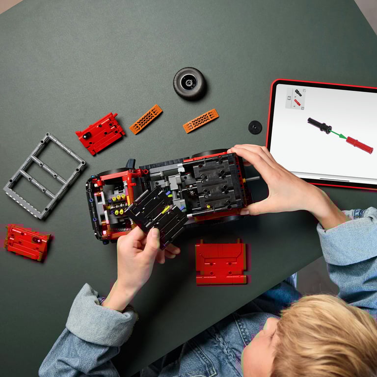 фото Авто-конструктор LEGO Technic Позашляховик Ford Bronco (42213)