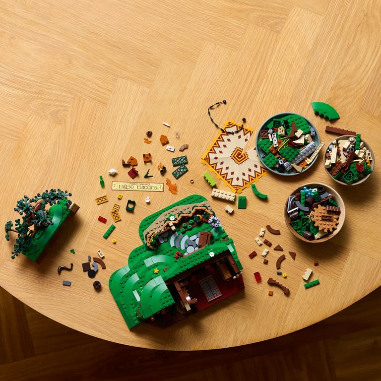 фото Блоковий конструктор LEGO Icons Володар кілець: Шир (10354)