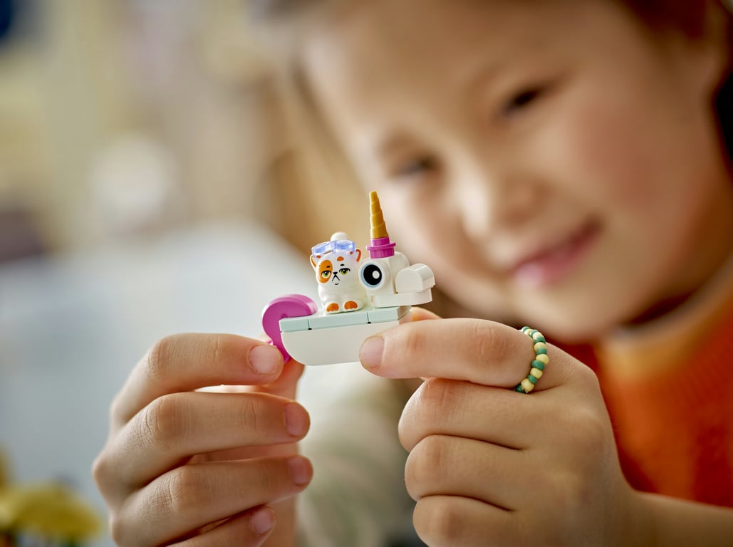 LEGO Friends Impreza na basenie z jednorożcem i flamingiem