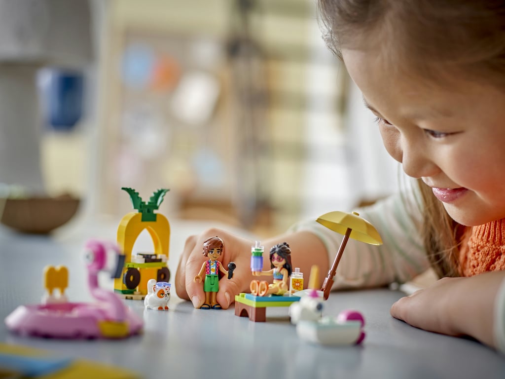LEGO Friends Impreza na basenie z jednorożcem i flamingiem