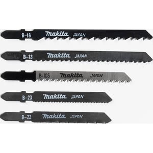 Makita A-86898 Stichsäge, Stichsägeblatt sowie 5 Stück Kreissägeblätter.