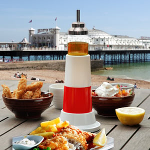 Thumbs Up 0001358 Spice Shaker, Red and White Set of Salt and Pepper Shakers
