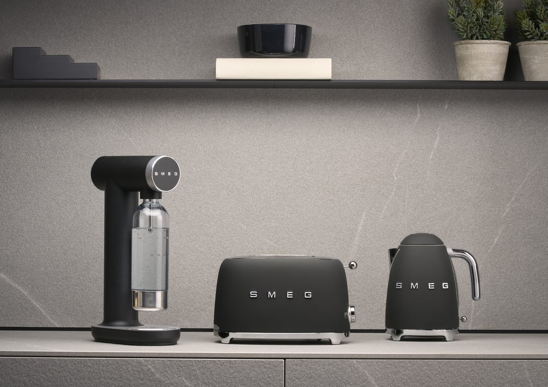 Smeg SKC01BLM saturator Plastik Czarny
