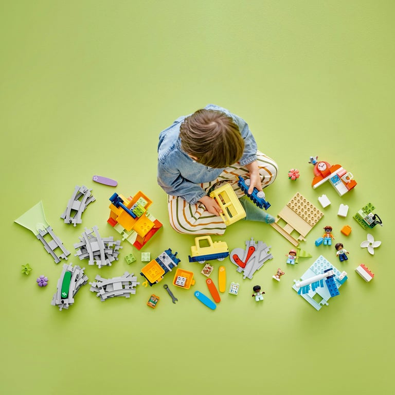 фото Блоковий конструктор LEGO Duplo Town Великий інтерактивний громадський потяг (10428)