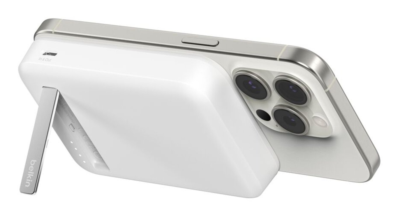 фото Зовнішній акумулятор (павербанк) Belkin BoostCharge Pro 8K 8000mAh 15W White (BPD007BTWH)