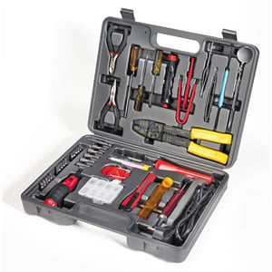 VALUE 19.06.2040 set of keys and tools