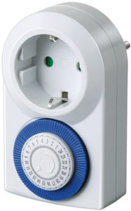 Brennenstuhl 1506160048 Elektrischer Timer, weiß, mit Tagesprogrammierung