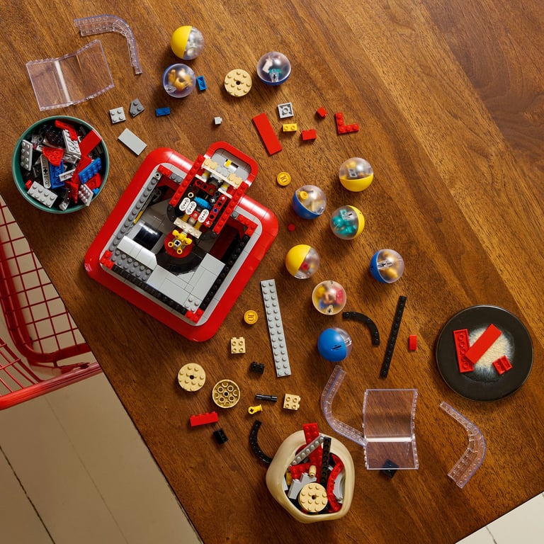 фото Блоковий конструктор LEGO Ideas Торговий автомат із мініфігурками (21358)