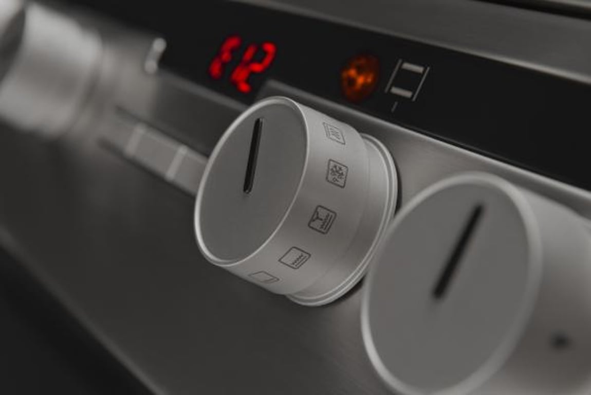Amica 58GE3.33HZpTaQ(Xx) Kuchenka wolnostojąca Prąd elektryczny Gaz Stal nierdzewna