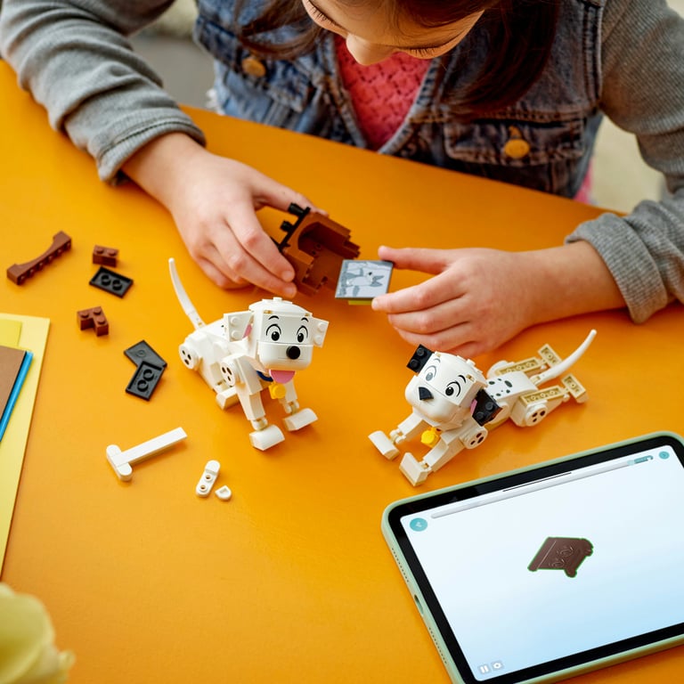 LEGO Disney 101 dalmatyńczyków — Szczeniaczki Szczęściarz i Penny