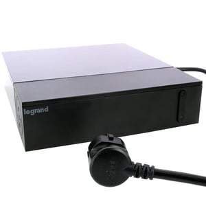 Legrand 049430 rozgałęziacz 2 m 8 x gniazdo sieciowe Wewnętrzna Czarny