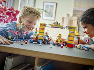 LEGO Super Mario Mario Kart™ – Zestaw Baby Peach i Grand Prix